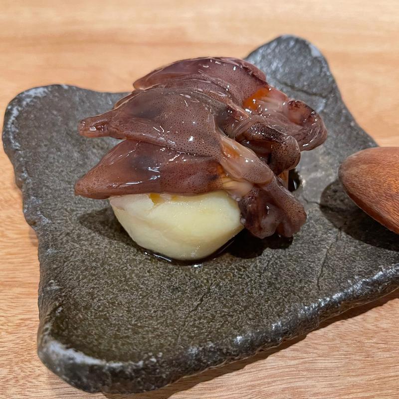 蛍烏賊の沖漬けポテトサラダ(酒場シナトラ 豊洲店)