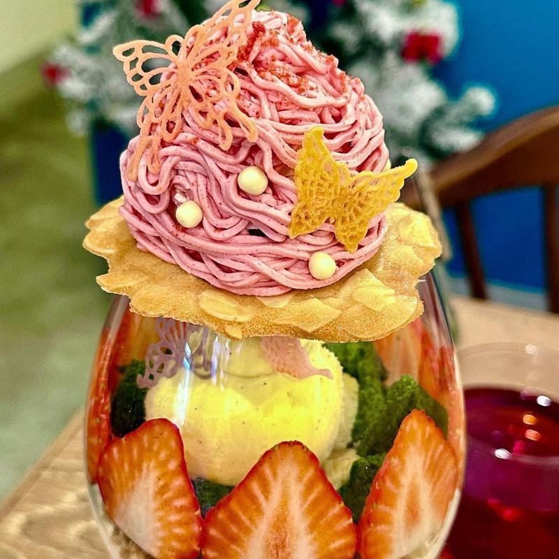 苺のパフェ(JTRRD cafe 本店)