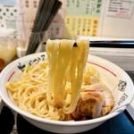 油そば醤油(豚入り・温玉付き)