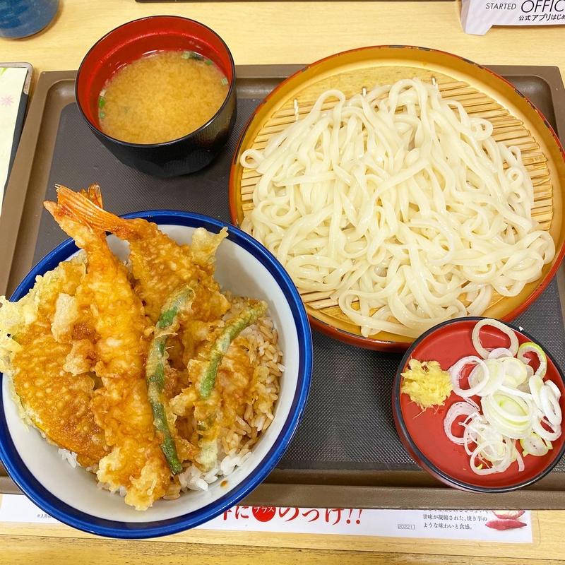 天丼と一人前うどんセット(天丼てんや 八重洲店)