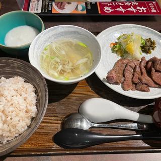 焼き牛たん&ミニシチュー定食(とろろ付)(仙台牛たんとお酒 もりの屋)