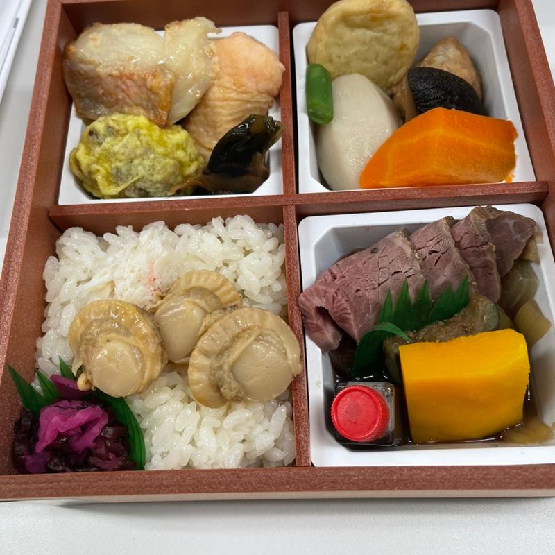 ローストビーフと蟹帆立御飯のお弁当(なだ万厨房 大丸東京店)