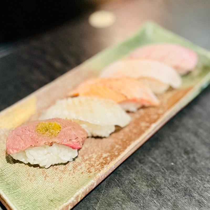 炙り握り5貫盛り(寿し和 和香苑)