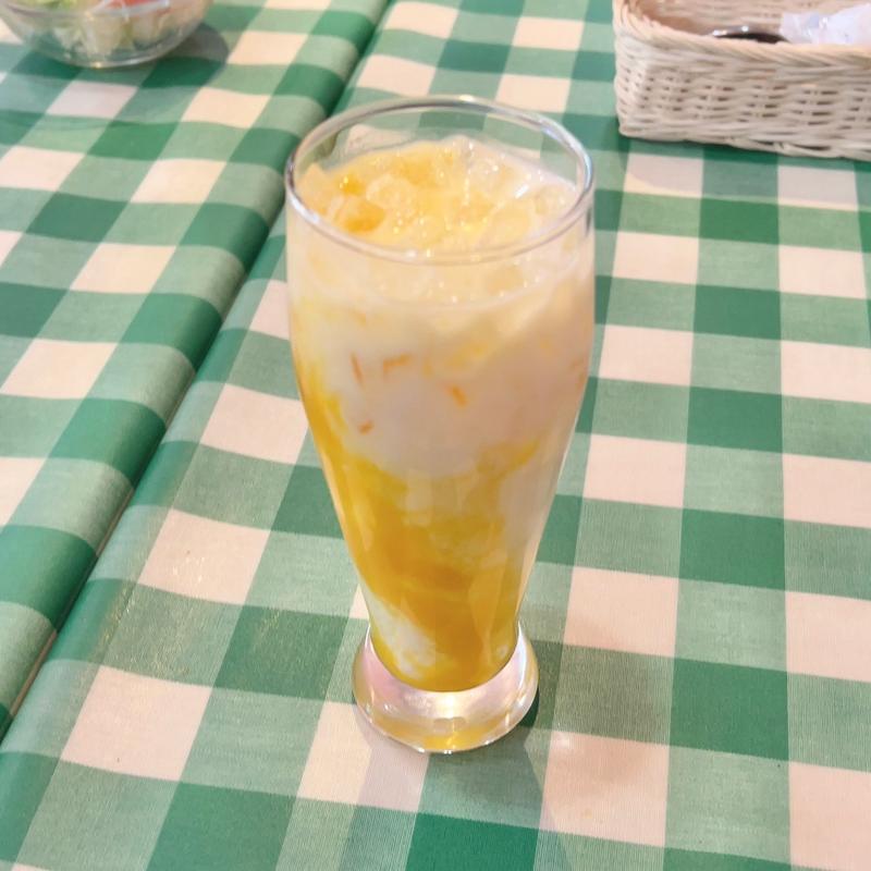 マンゴーラッシー(インドカレーレストランマサラ)