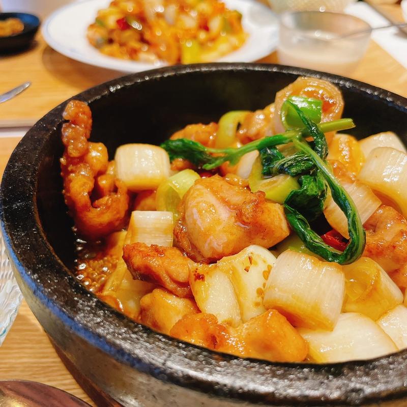 鶏肉とバジル石鍋焼定食(四川料理刀削麺 川府 神保町店 （せんふう）)