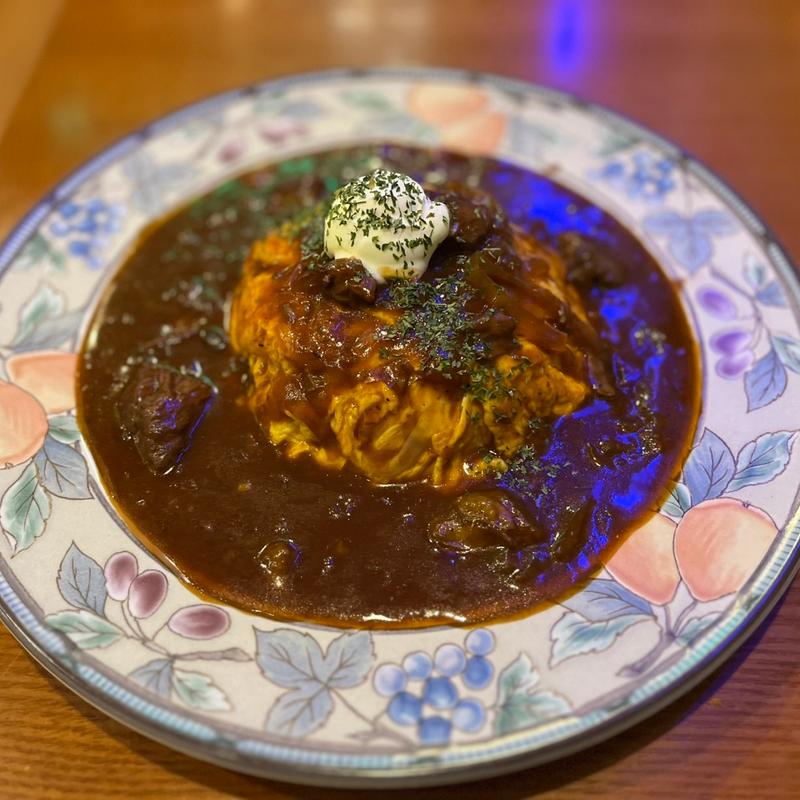 ハッシュドビーフオムライス(ラ・プラタ)