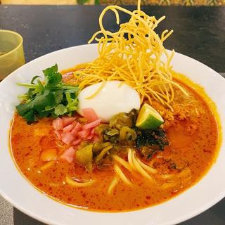カオソーイ(泰式香辛麺商店 仲吉 spice noodle shop カオソーイ専門店 khao soi)