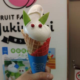 ソフトクリーム　みるく(FRUIT FACTORY yukiusagi （フルーツ ファクトリー ユキウサギ）)