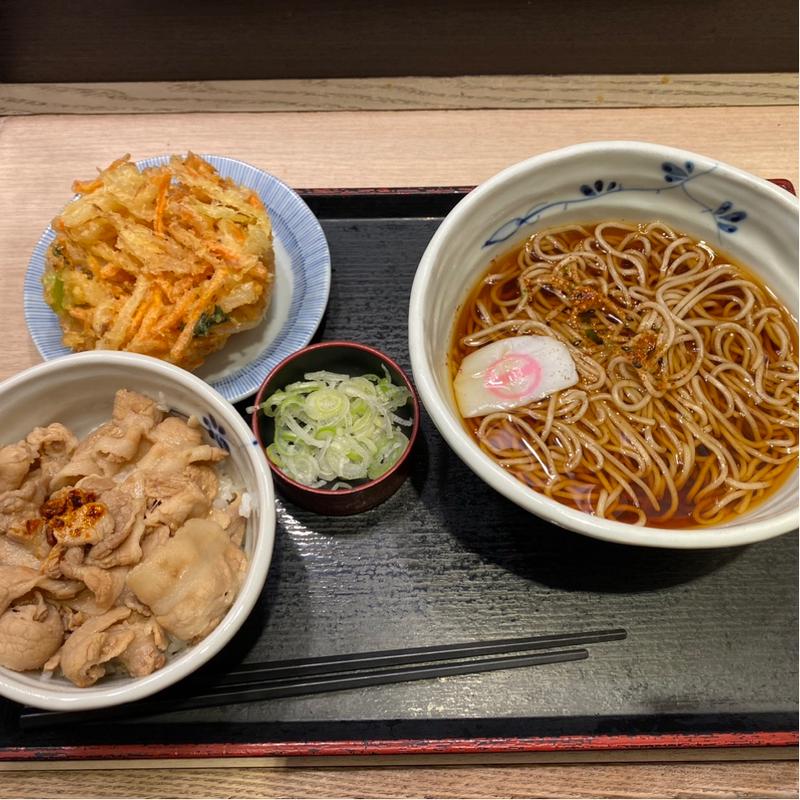 かけそば＋肉丼＋かき揚げ(そばいちエキュート赤羽店)
