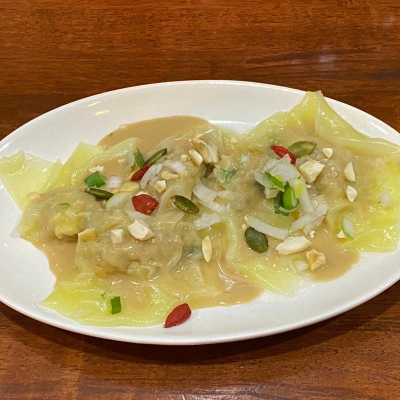 皿ワンタン(餃子のパプア)