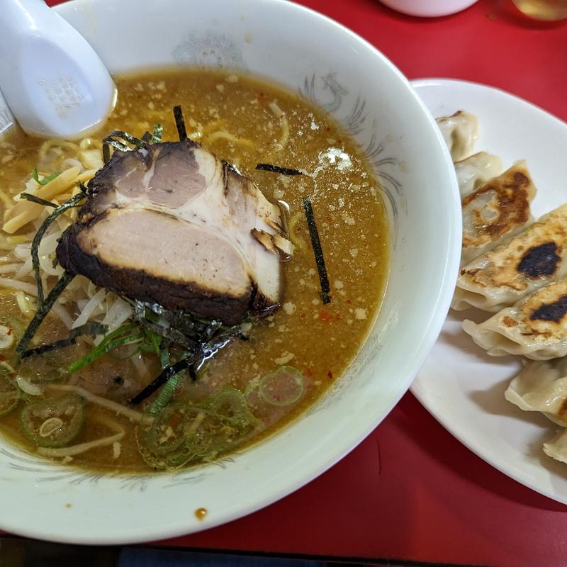 味噌ラーメンと餃子(味の広龍)