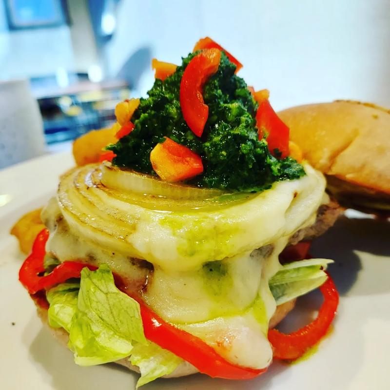 メレカリキマカバーガー(アオラニカフェ)