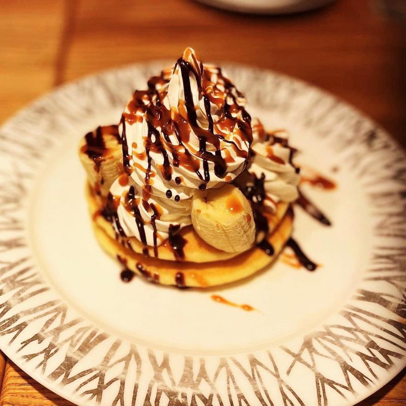 チョコバナナパンケーキ(珈琲館 紅鹿舎 （コーヒーカンベニシカ）)