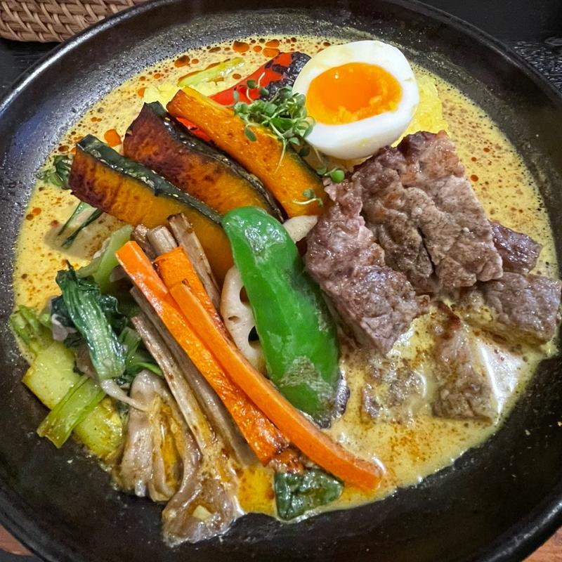 季節の野菜カレー＋豚肩ロースハーフ(Rスリランカ＋(プラス))