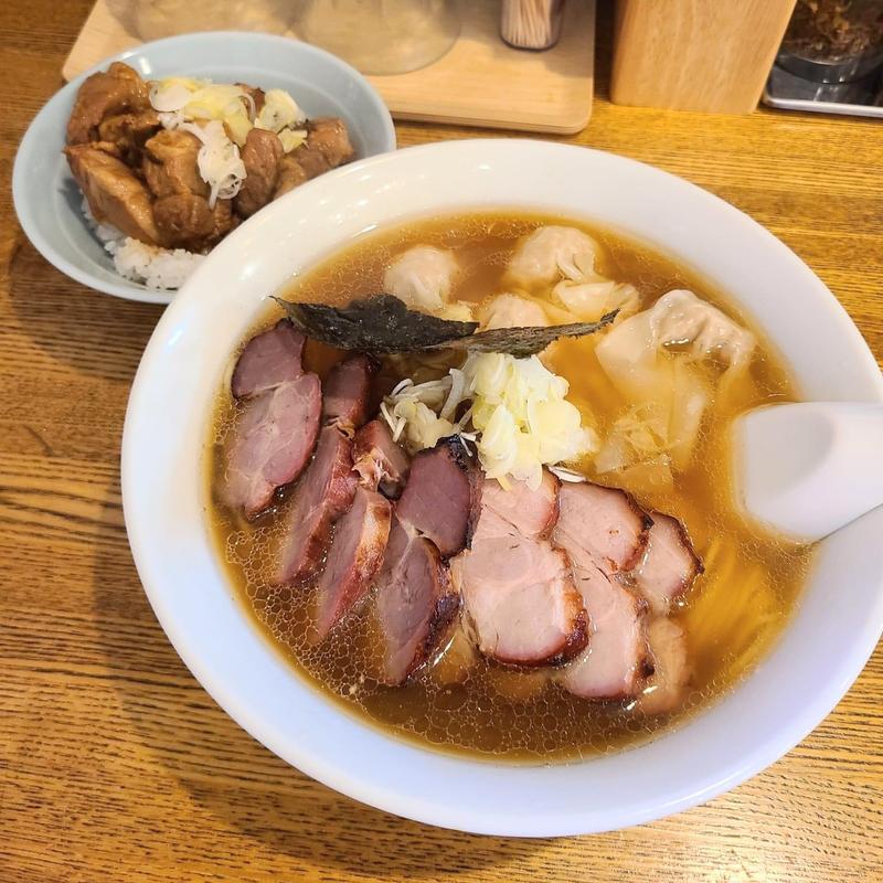 チャーシューワンタンメン ルーロー飯(支那ソバおさだ)