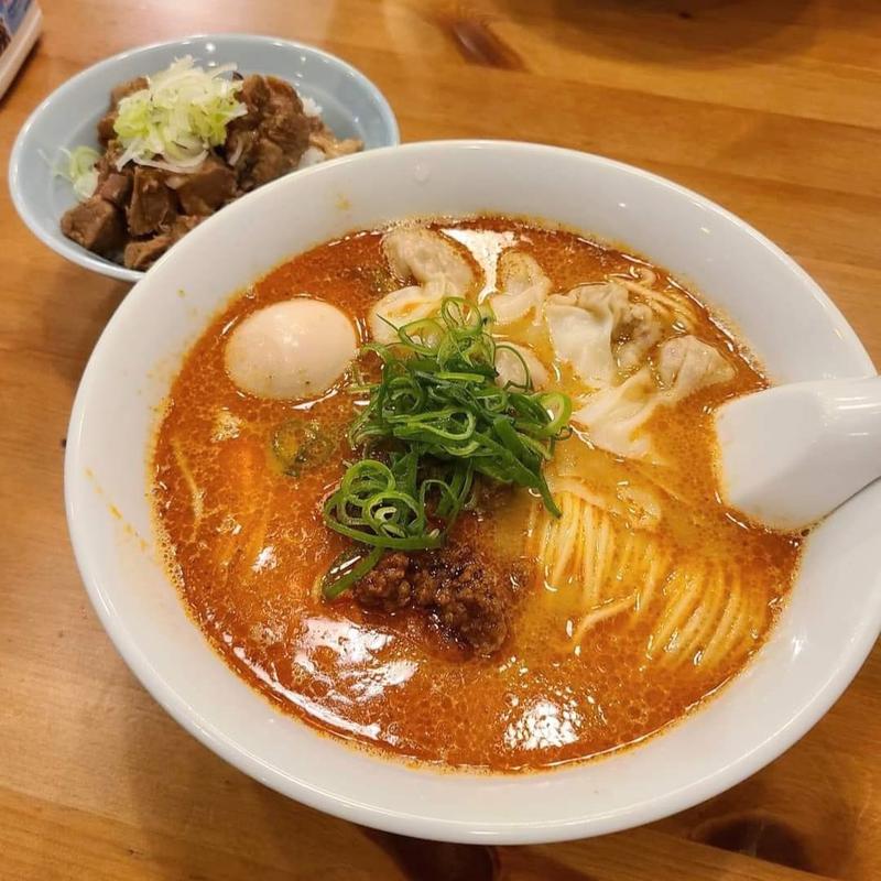 ワンタン坦々メン ルーロー飯(支那ソバおさだ)