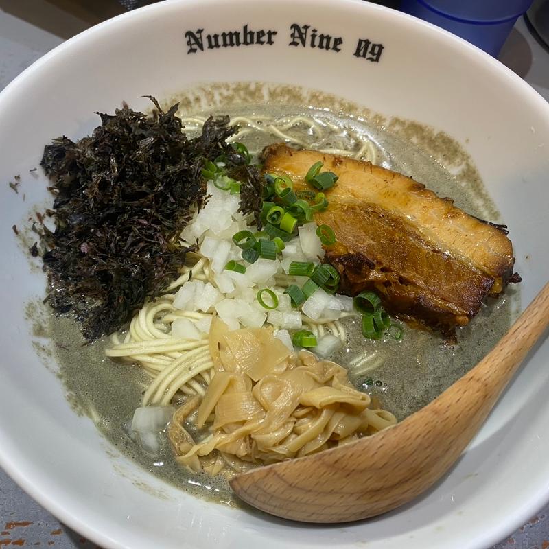 にぼし中華そば(ナンバーナイン 09)