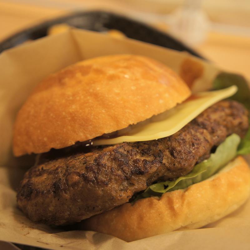 OAKマウンテンバーガー(カフェレストラン OAK )