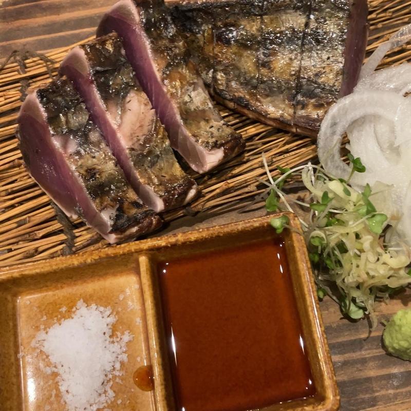 カツオの藁焼き下駄たたき(藁ト炭バルタン 広島駅店)