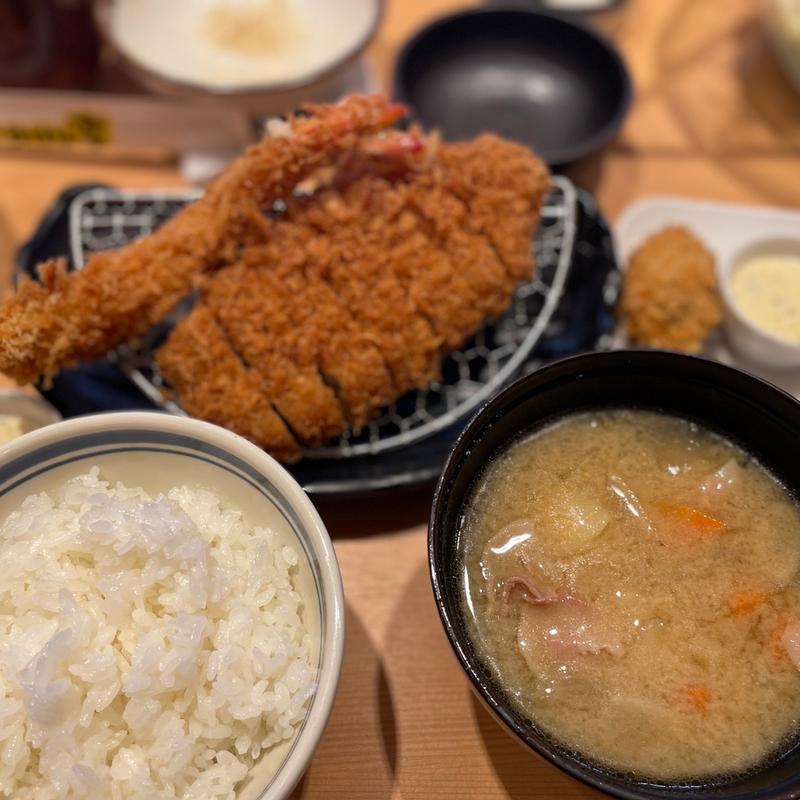 コンビランチ　ロースカツ&海老フライ(かつはな亭 本庄早稲田店)