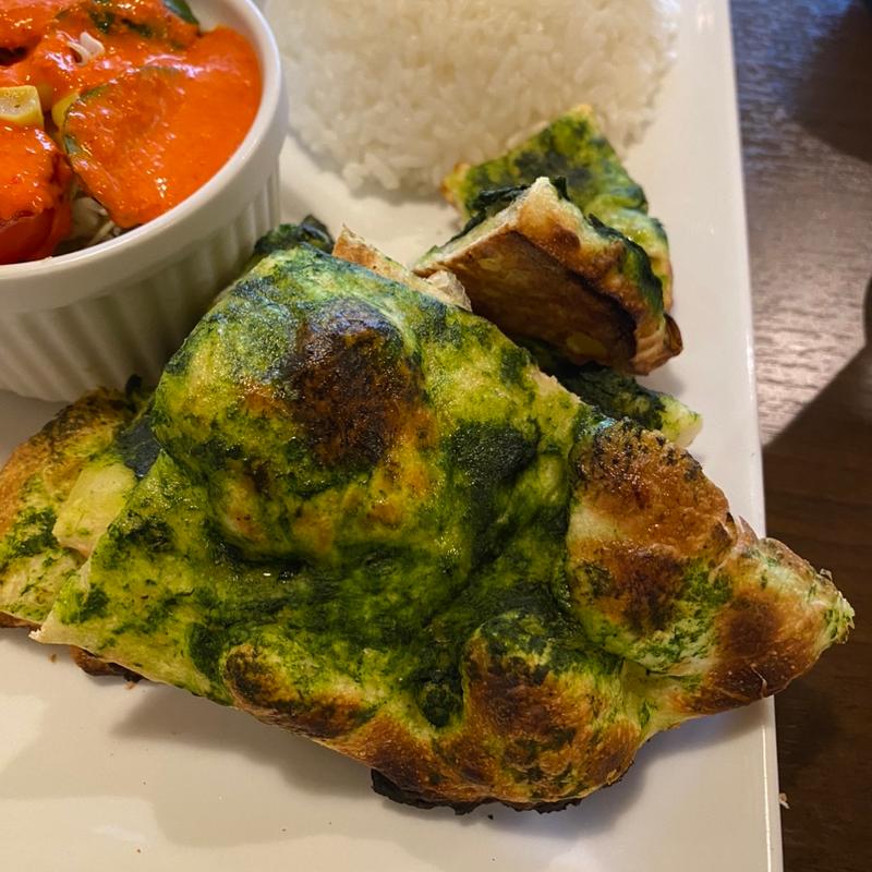 ほうれん草ナン(リスタインドレストラン)