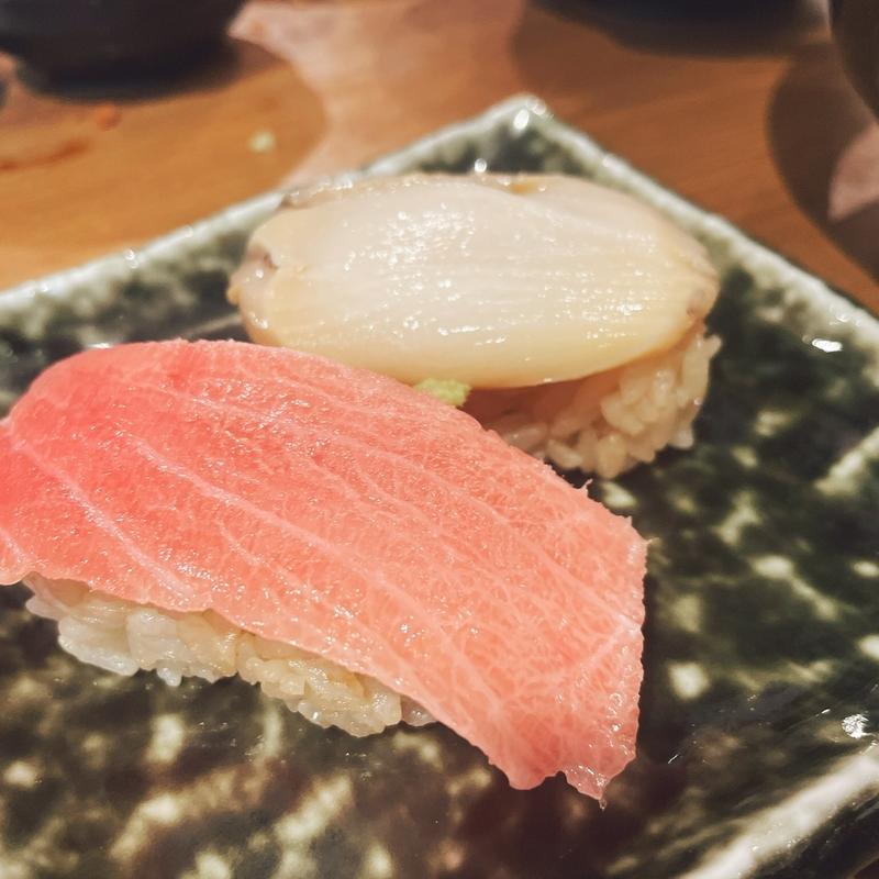 特選一貫　大トロと鮑(鮨・酒・肴 杉玉 西中島南方)