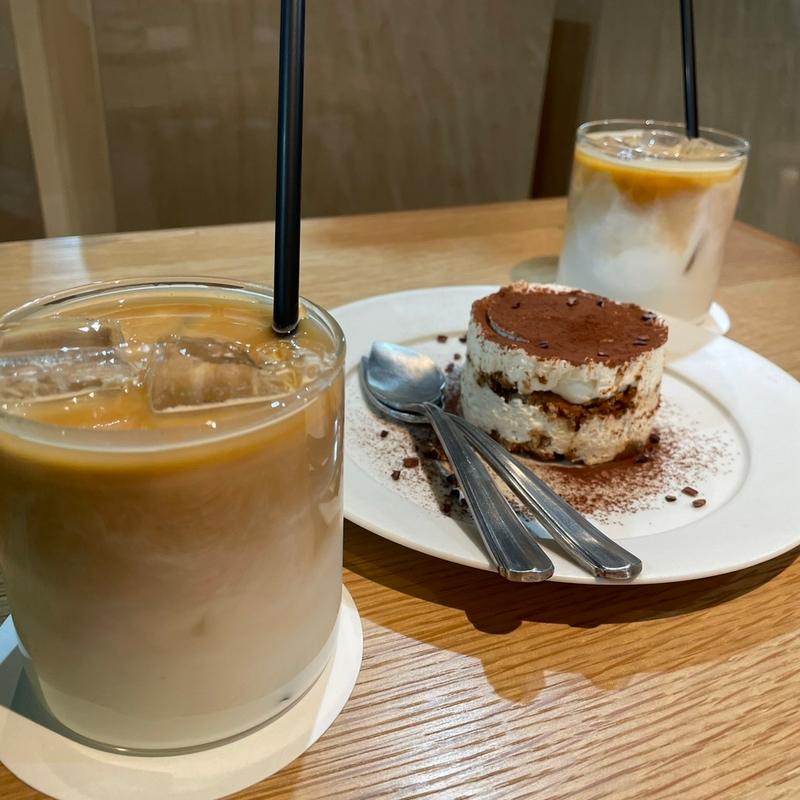 ティラミス(MINIMAL MAATミニマルマート自由が丘 美容室W)