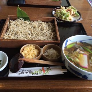 (そば処 ななかまど亭・民宿 田麦荘)