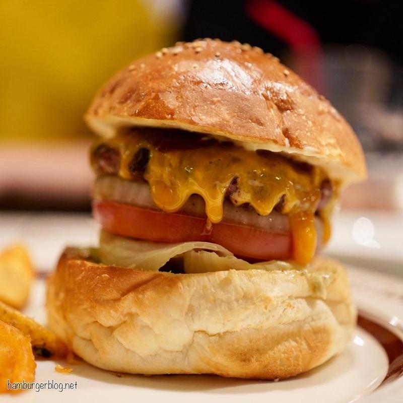 チーズバーガー(ネイバーズ ダイナー)