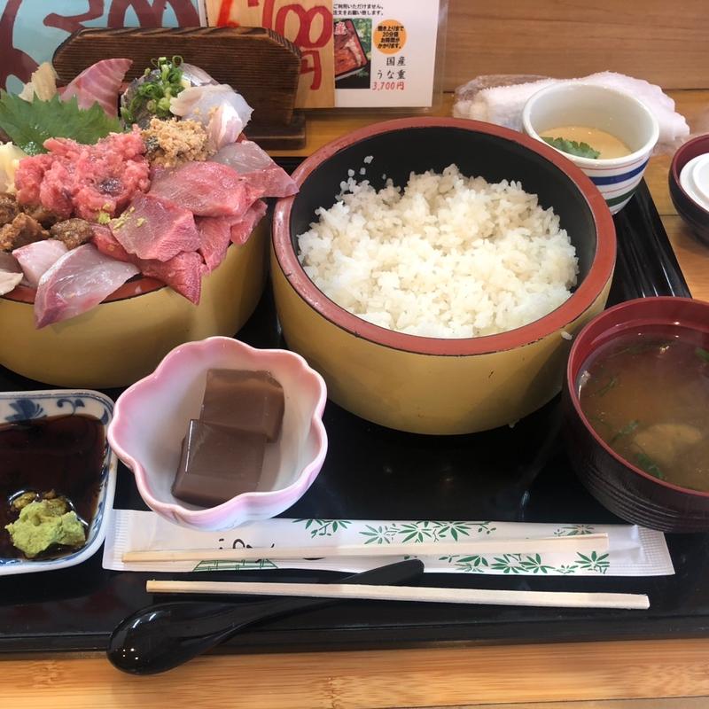 大将　おまかせ丼(すし 魚心亭)