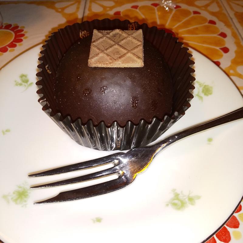 3層チョコの濃厚ドームケーキ(エスプレッソ珈琲　吉田屋 )