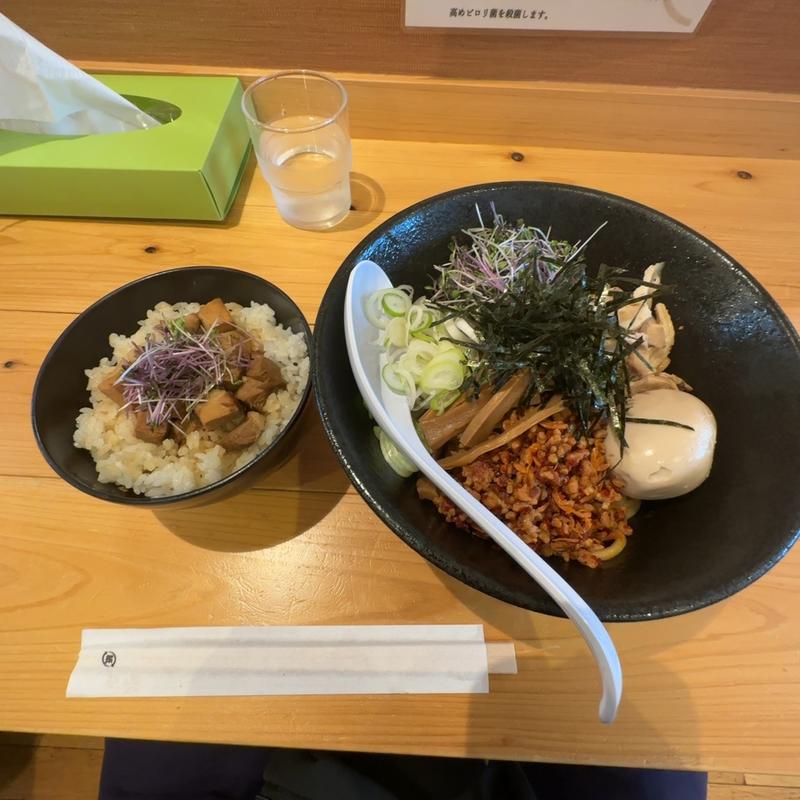 坦々まぜそば(節屋かつら)