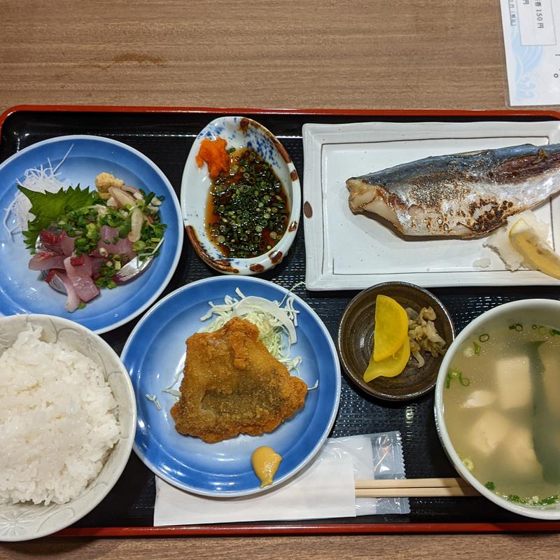 丸ごとアジ定食(天神 大晴海)