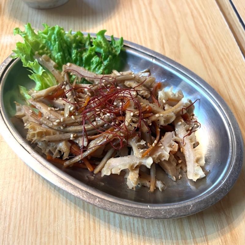 トリッパとゴボウのキンピラ炒め(パブ 山形)