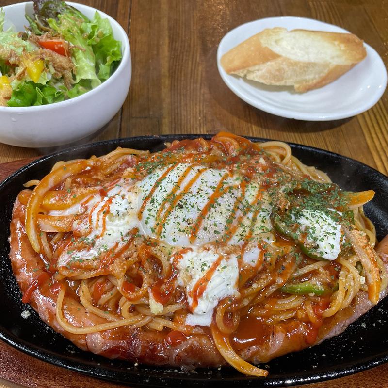 すっごいウィンナーのナポリタン(自家製生パスタとスペアリブのお店なかい家)