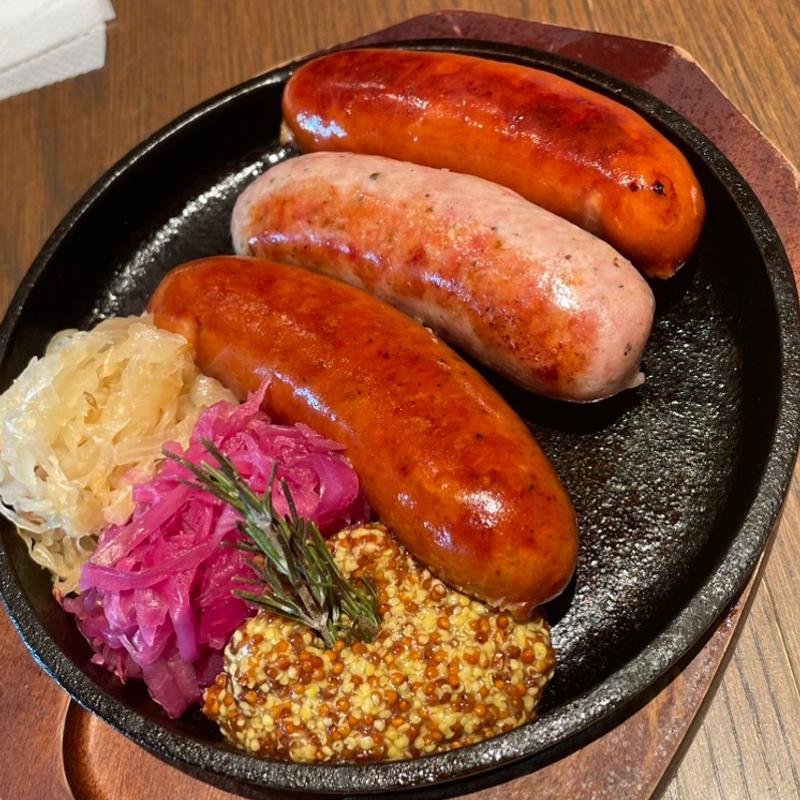 オリジナルソーセージ三種盛り(SCHMATZ Kanda シュマッツ・ビア・ダイニング 神田)