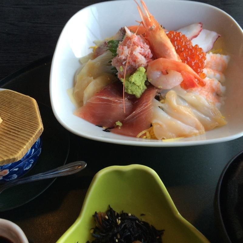 海鮮丼(道の駅　神話の里　白うさぎ )