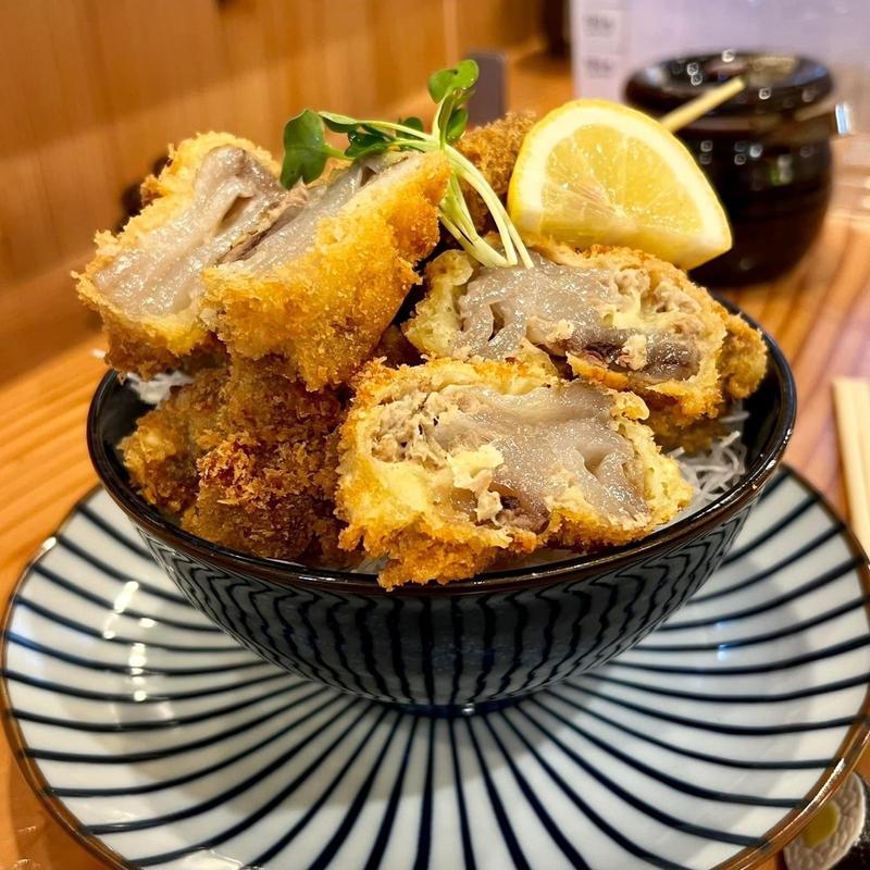 本マグロのトロかつ丼(淳ちゃん寿司)