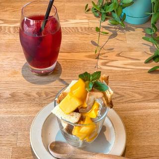 マンゴーとチーズシフォンのミニパフェ＋ヨーグルトice(5 waters cafe)