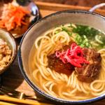 八重山そば定食(イリパティローマ)