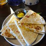 4種のチーズケサディーヤ(ocho taqueria mexican)