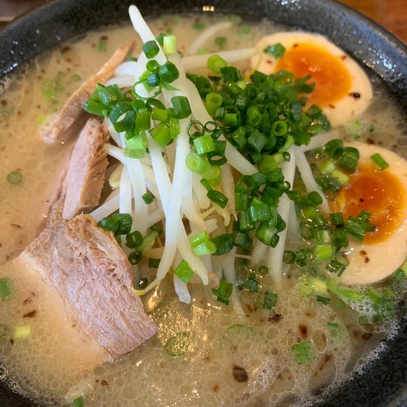 あっさり豚骨味玉入り(麺屋二郎 逗子店)