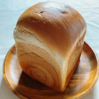 牛乳屋さんの美味しい食パン(牛乳食パン専門店 みるく 本店
)