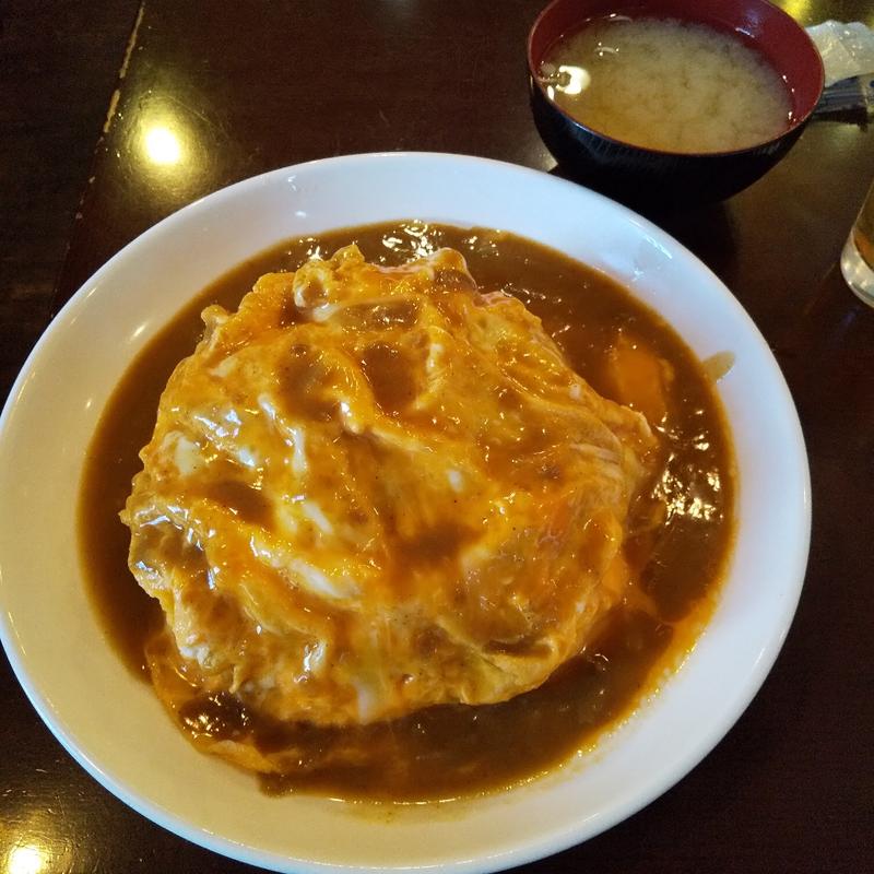 オムカレー(暖母 （ダンボ）)