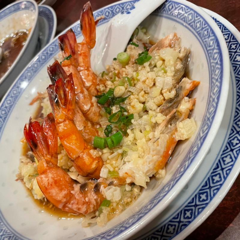 大エビのにんにくソース蒸し(香港麺　新記 虎ノ門店 （ホンコンメン シンキ）)