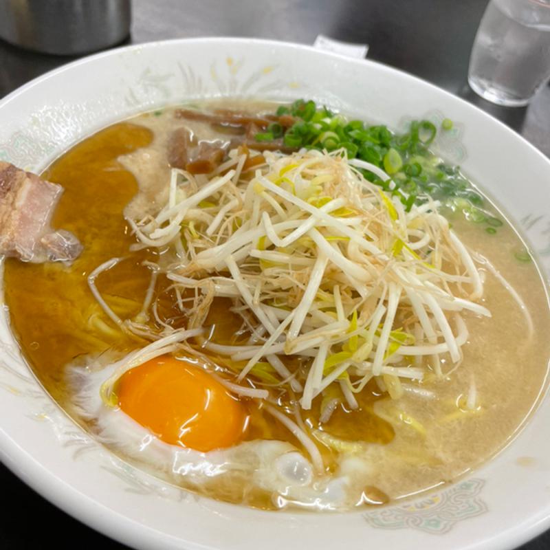 玉子らーめん(栄養軒 （えいようけん）)