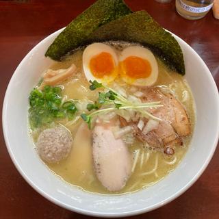 特製濃厚塩鶏そば(麺屋くまがい)