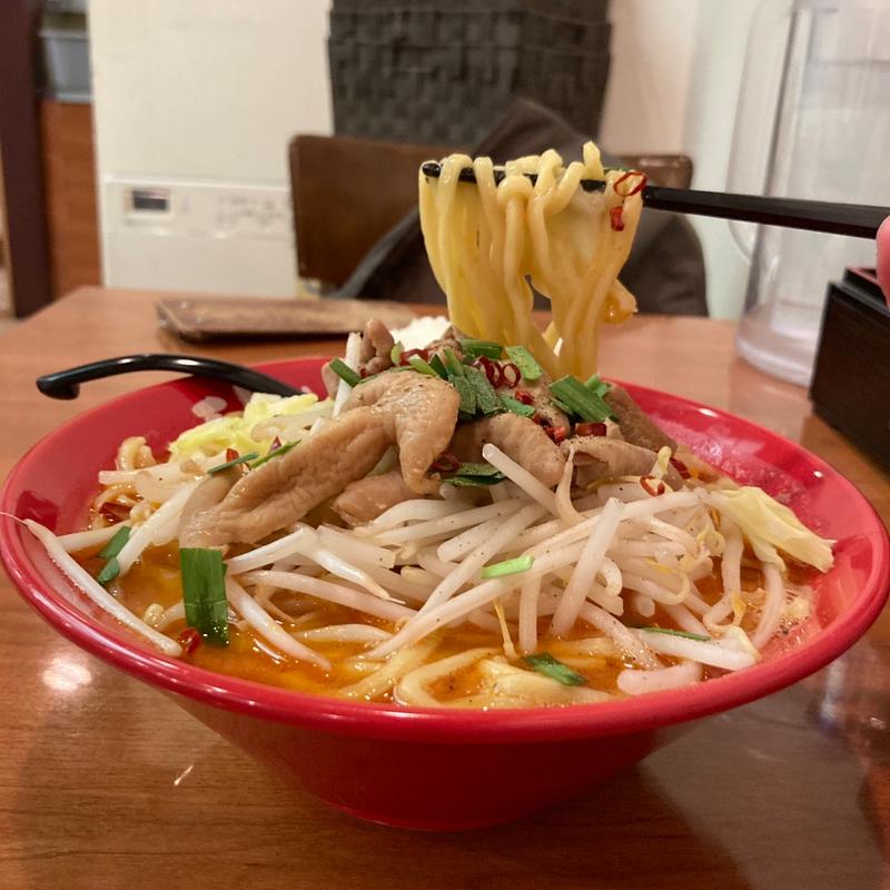 辛味噌もつ煮込みラーメン(ラーメン春樹 多摩センター店)