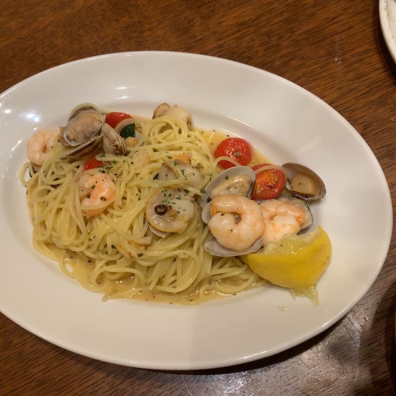 小えび・ホタテ・あさりの地中海風ペペロンチーノレモン添え(イタリア食堂 nono)