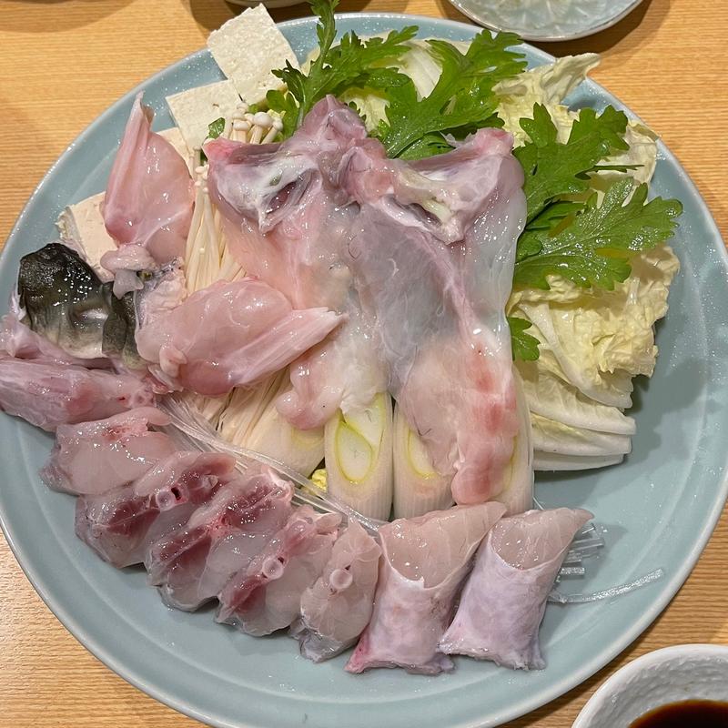 捌きたてのてっちり(福乃城)